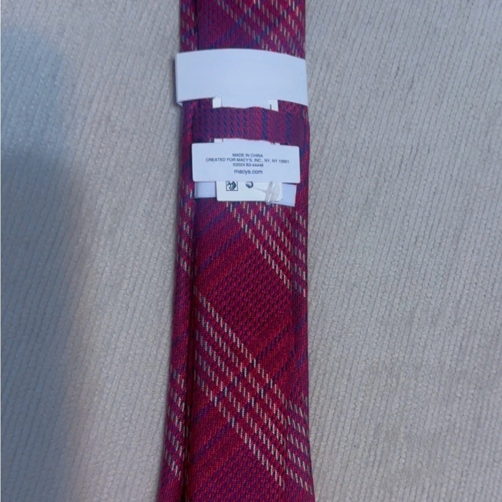 Bar III plaid tie in Burgundy